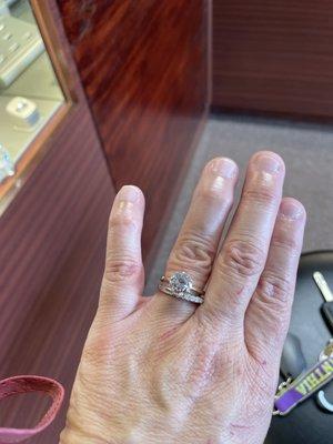 Resized solitaire and cleaned!