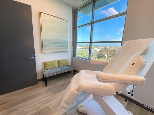West Coast Cataract Institute's patient room
