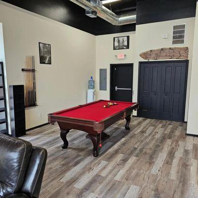 Frank’s Vape Escape