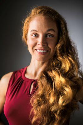 Hi! Let me help you learn how to dance!