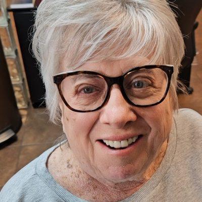 Creative hair skin and nails Boulder city nevada