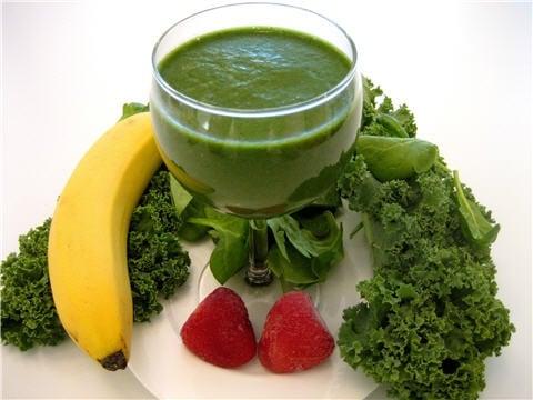 Get up to 700% more nutrition with a green smoothie habit. I can show you how