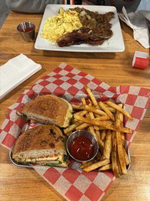 Chipotle chicken panini