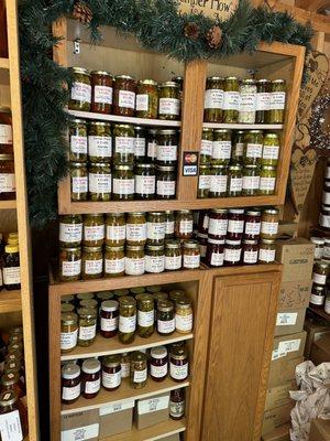 Corner Fruits & Crafts