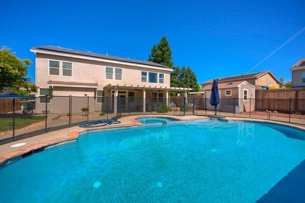 From cozy starter homes to luxurious estates, check out my diverse range of past sales and see what I can do for you!