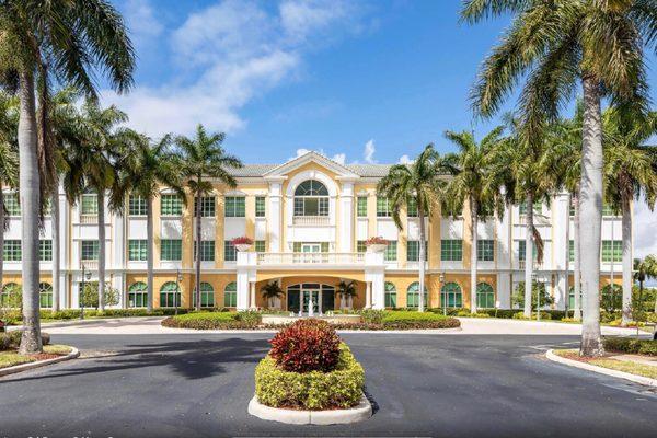 Waterfront & Estate Properties