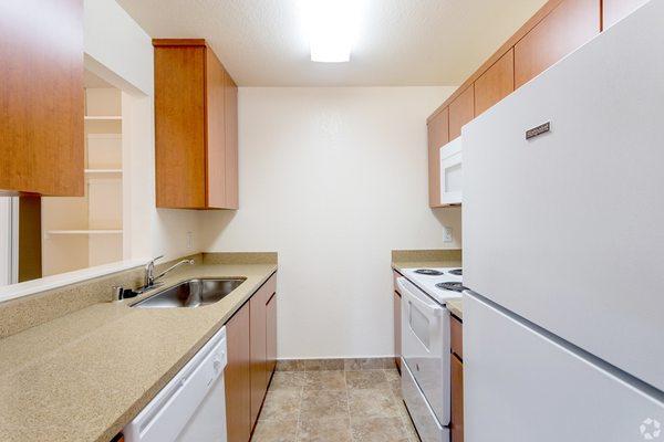 Country Club Villa Apartments