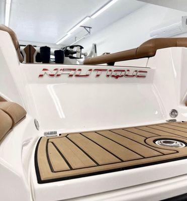 Summit Shores Boat Detailing