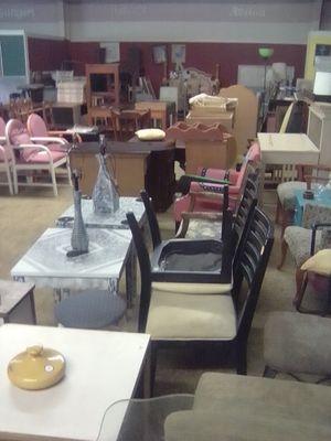 Good quality used and new furniture at affordable and reasonable prices. Clothes at $1.00 on Thursdays, 50% off on last day of the month.