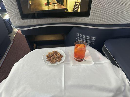 Drinks with warmed up mixed nuts