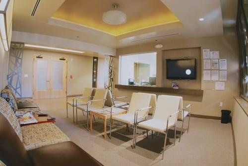 Advanced Orthopaedics & Sports Medicine