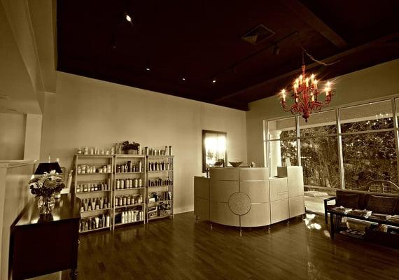 At Last... A Hair Color Studio