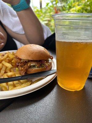 Kohola Reef Restaurant and Social Club