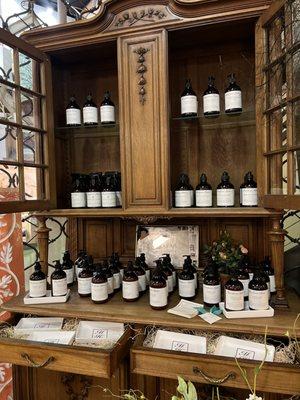 The Glory Barn Consignment & Antiques