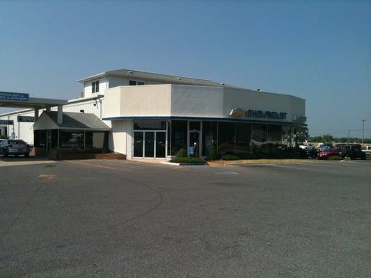 The Service Center is that small attached room to the left.