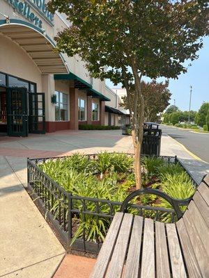 Fair Lakes Promenade