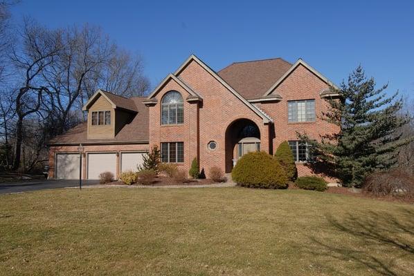 Juliet Cassone Savignano - William Raveis Real Estate