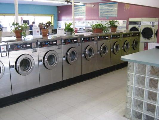 Ti-Dee Laundromat