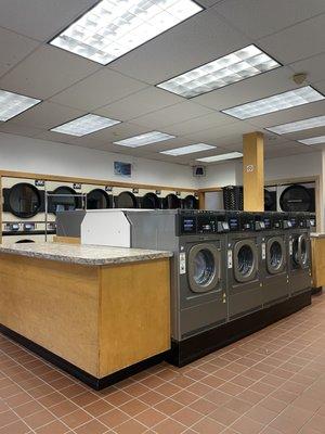 Seavey Street Laundromat