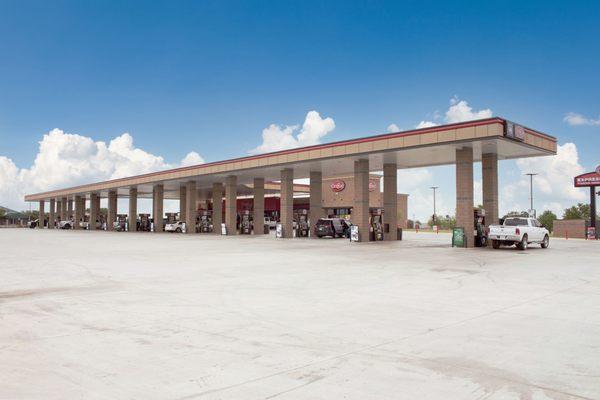 OnCue is a convenience store chain offering a selection of beverages, fresh food, fuel and clean restrooms.