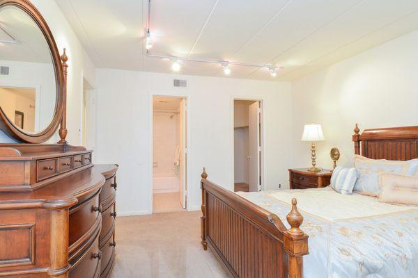 Delfe Apartments At Trolley Square