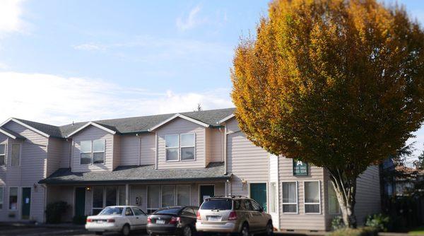 Hilltop Court Apartments