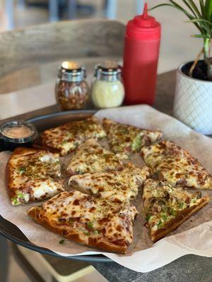 Pizza Oliva, Sauce, Pizza