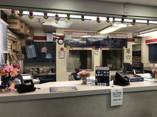 Very pleasant helpful, knowledgeable clerks