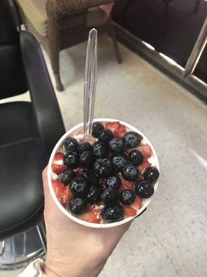 The very berry yogurt. Jam packed with blueberries granola, agave and strawberries. Wonderful.
