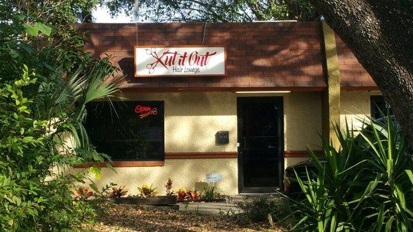 Kut It Out Hair Lounge