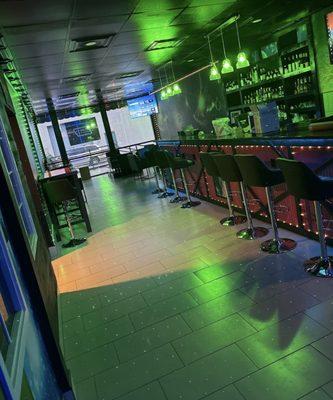 Spotlight Bar & Lounge