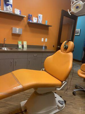 Grins & Giggles Pediatric Dentistry