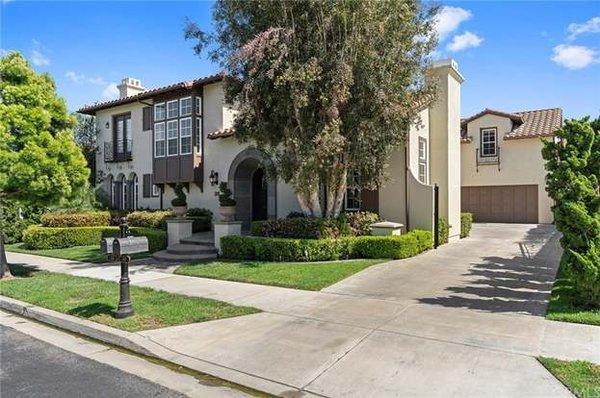 Denise Fernandez - Real Estate