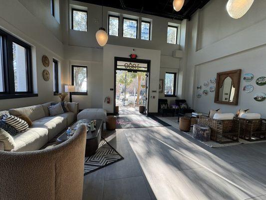 Moxy Columbia Downtown