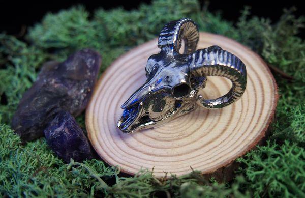 Procuerers & Creators of The Curious & Obscure