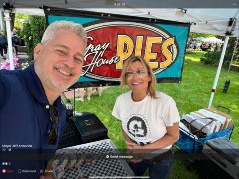 Tina from Gray House Pies and The Mayor of Hudson!