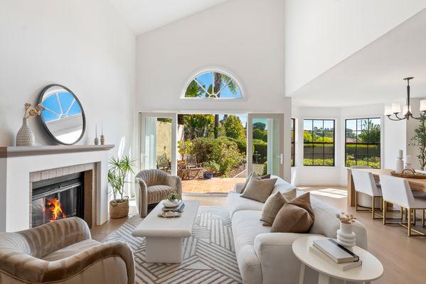 1240 Ladera Linda - Living Room with a fireplace (For Sale)
Represented the Seller.
Kelli Miller, San Diego Luxury Real Estate Agent
