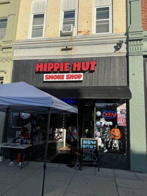 Hippie Hut Smoke Shop - Bowling Green