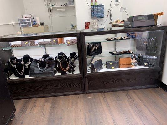 Walia Jewelry & Watch