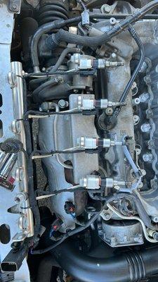 Fuel injectors, throttle body, MAP sensor and turbo getting cleaned!