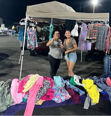 Our beautiful and happy vendors!! X Markett. Pulga de Noche!! Montecristo RGV