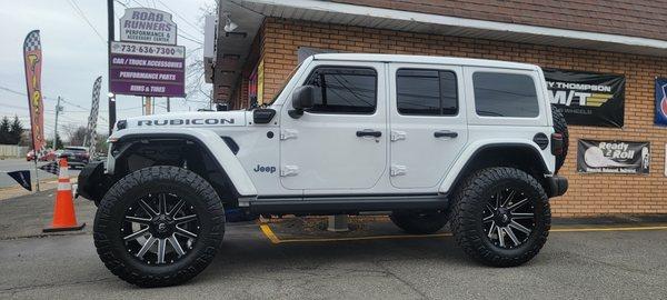 Road Runners Performance & Accessory Center