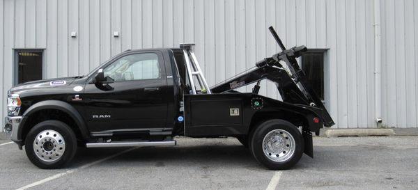 Snatch truck tow truck