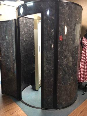 Standup tanning beds