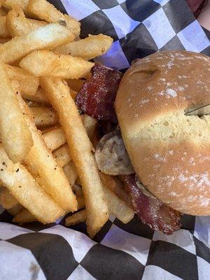 Gouda mushroom burger