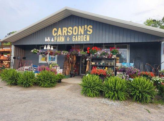 Carson's Farm & Garden Storefront