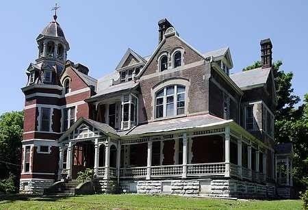 J. B. Ripy Mansion and Attic Gift Shop