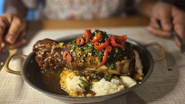 Ossobuco, braised pork shank