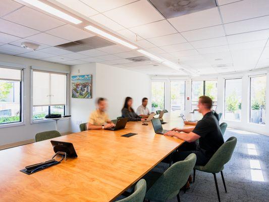 18 Person rooftop meeting room