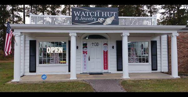 Watch Hut and Jewelry